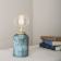 Lampe de table en céramique Bixa Blue Earth