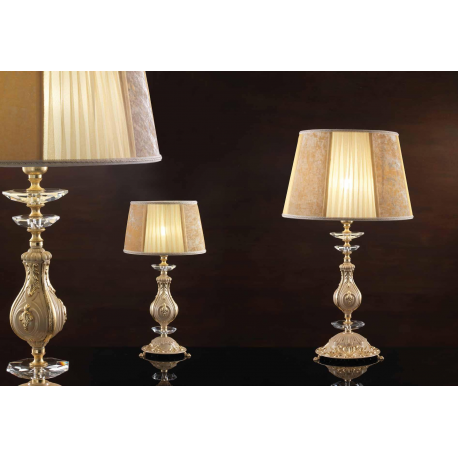 Lampe de Table en Laiton doré à la feuille d'or pour hôtel ou château Design Nadine