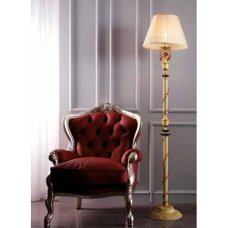 Lampadaire en Laiton doré à la feuille d'or et cristal pour hôtel ou château Design Petra