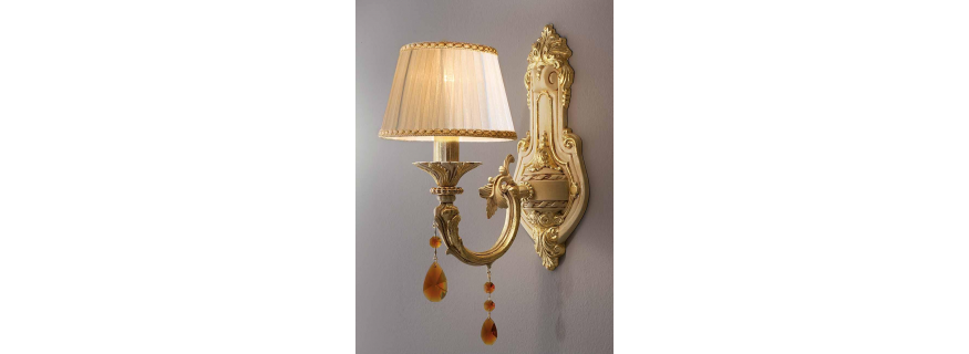 Applique en Laiton doré à la feuille d'or et cristal pour hôtel ou château Design Petra