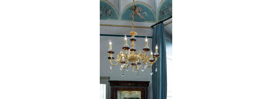 Lustre Chandelier en Laiton doré à la feuille d'or et cristal pour hôtel ou château Design Doroty 8 Lumières