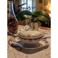 Saucière ancienne de 1945
