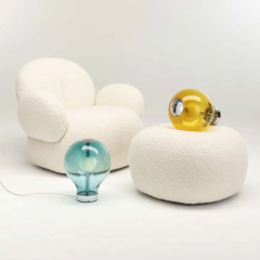 Lampe de table automatisable en verre soufflé artisanalement Design Scoop