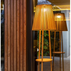 Lampadaire solaire en bambou naturel Design Okinawa