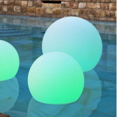 Boules lumineuses solaires et flottantes