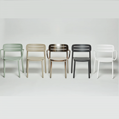 Fauteuil d'extérieur empilable en polyéthylène Design Croisette
