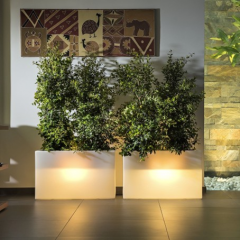 Jardinière lumineuse en résine Design Flowerpot