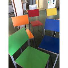 Chaise d'hotellerie et restauration empilable Design Cubica